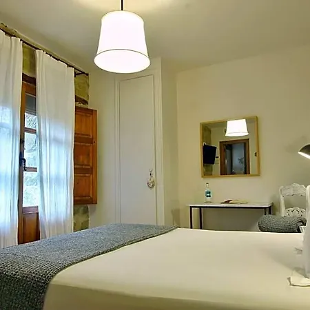 De Hotel 2*