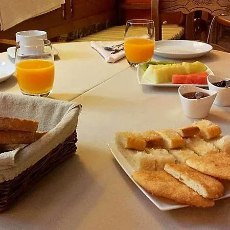 De Hotel 2*