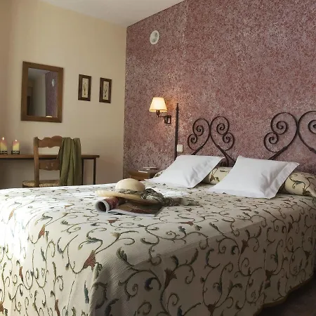 Otel De 2*
